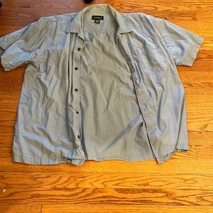 Short sleeve collared shirt